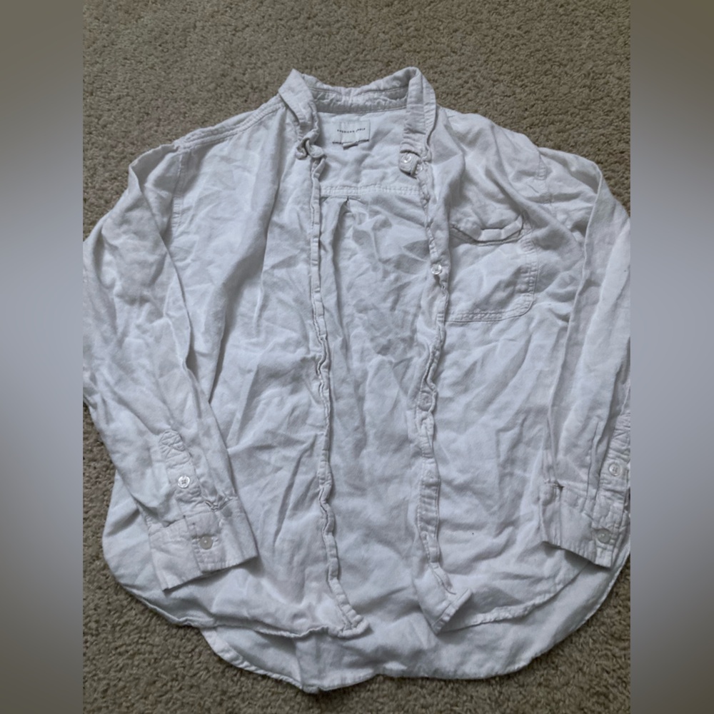 Off-white American Eagle flannel/loose long sleeve button up